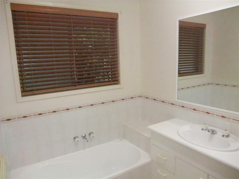 24 Weyba Park Dr, Noosa Heads QLD 4567