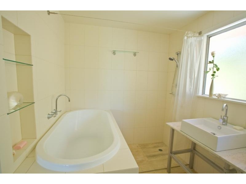 9 Goodwin St, Tewantin QLD 4565