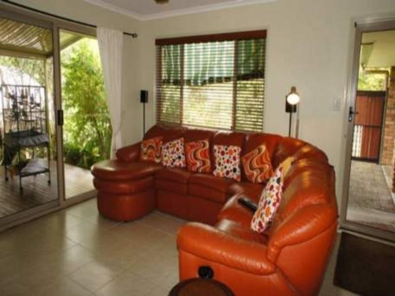 6 Walnut Ct, Marcus Beach QLD 4573