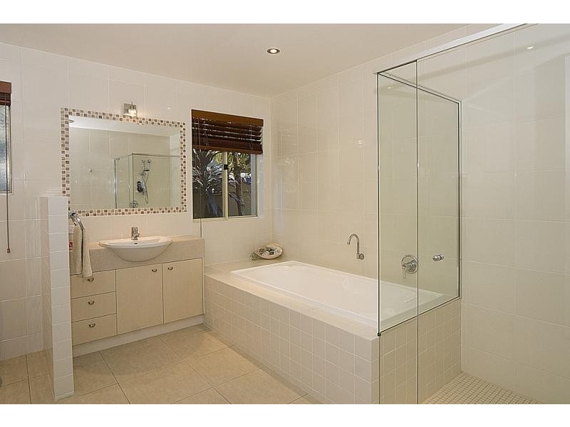 728 Noosa Springs  Dr, Noosa Springs QLD 4567