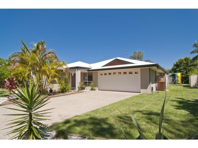 4 Waratah Cl, Coolum Beach QLD 4573