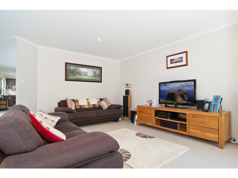 4 Waratah Cl, Coolum Beach QLD 4573