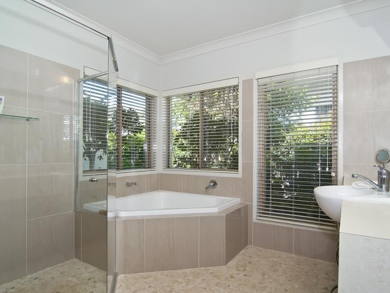 31 Crestview  Dr, Peregian Springs QLD 4573