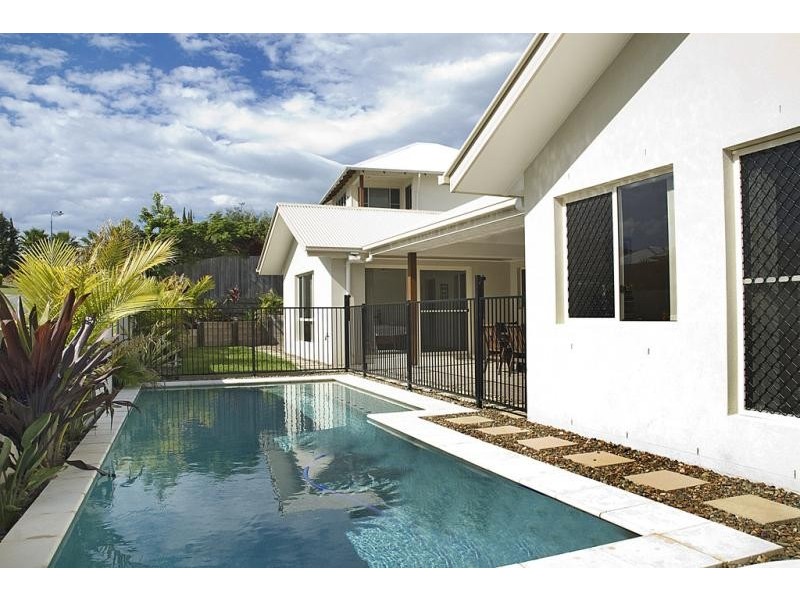2 Nicklaus Lane, Peregian Springs QLD 4573
