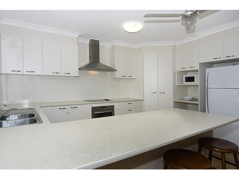2 Nicklaus Lane, Peregian Springs QLD 4573