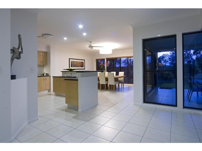 16 Greenside Ct, Peregian Springs QLD 4573