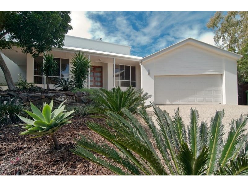 10 Flagship Ct, Castaways Beach QLD 4567