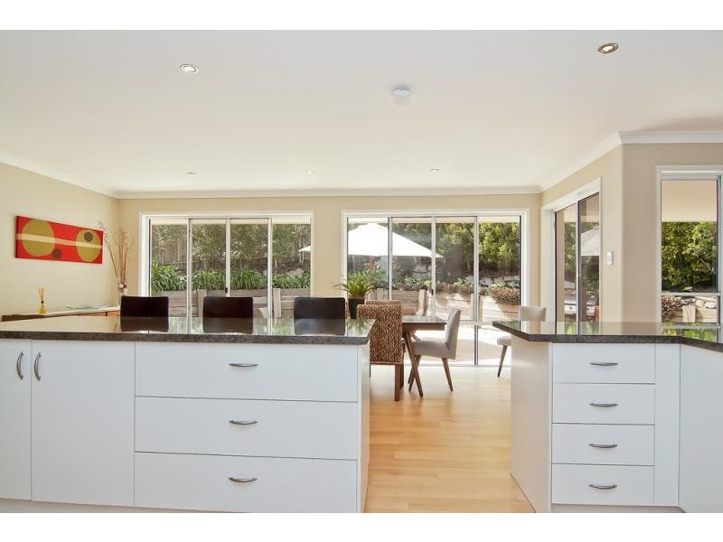 10 Flagship Ct, Castaways Beach QLD 4567