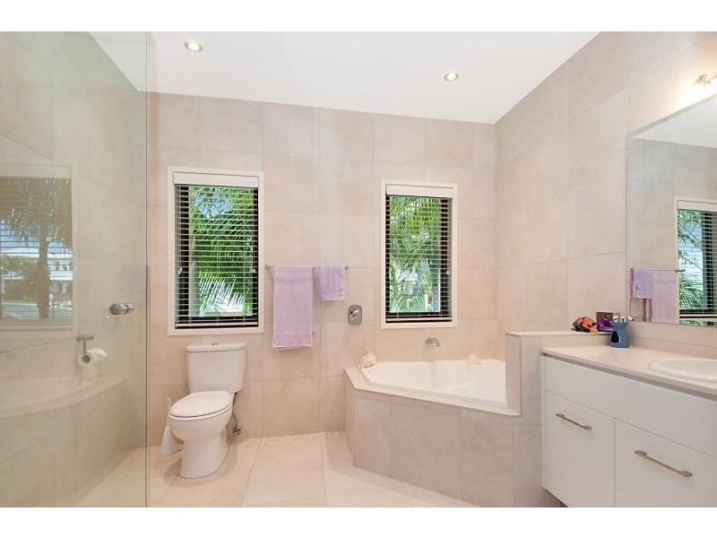 49/115 Peregian Springs Dr, Peregian Springs QLD 4573