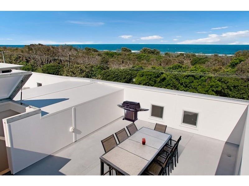 2/26 Kingfisher  Dr, Peregian Beach QLD 4573