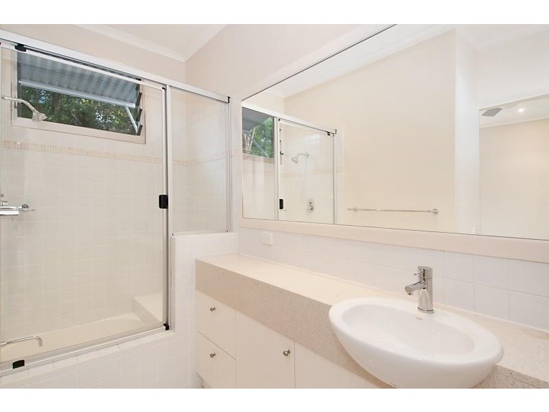 2/26 Kingfisher  Dr, Peregian Beach QLD 4573