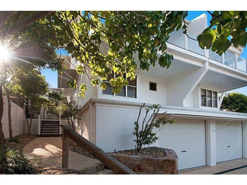 2/26 Kingfisher  Dr, Peregian Beach QLD 4573