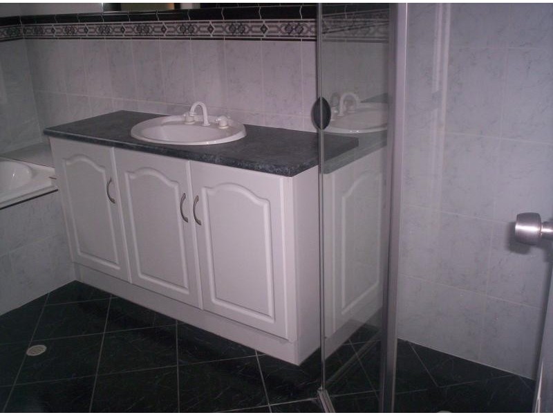 6 Mallard Crescent, Mawson Lakes SA 5095