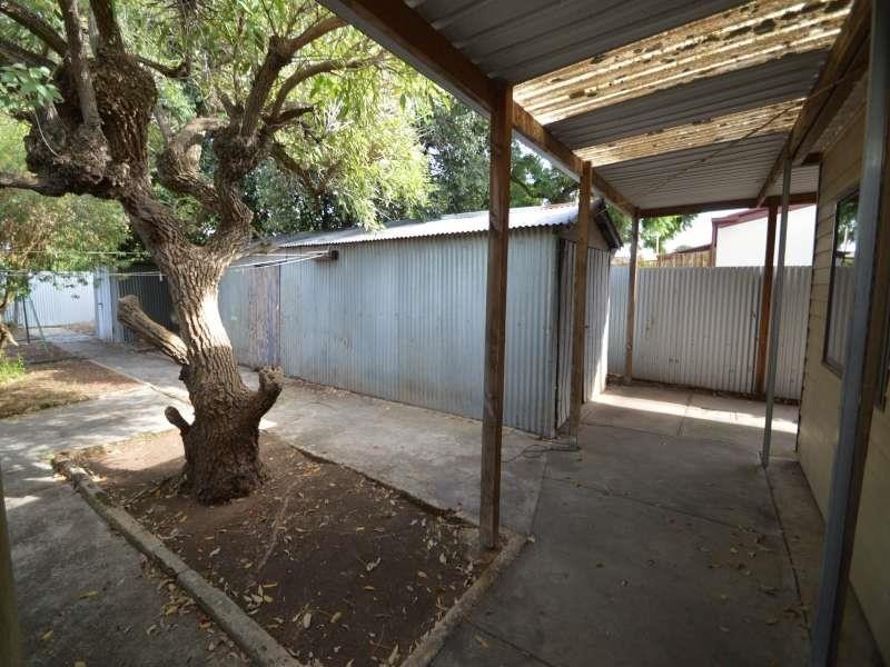 9 Bundarra Ave, Kilburn SA 5084