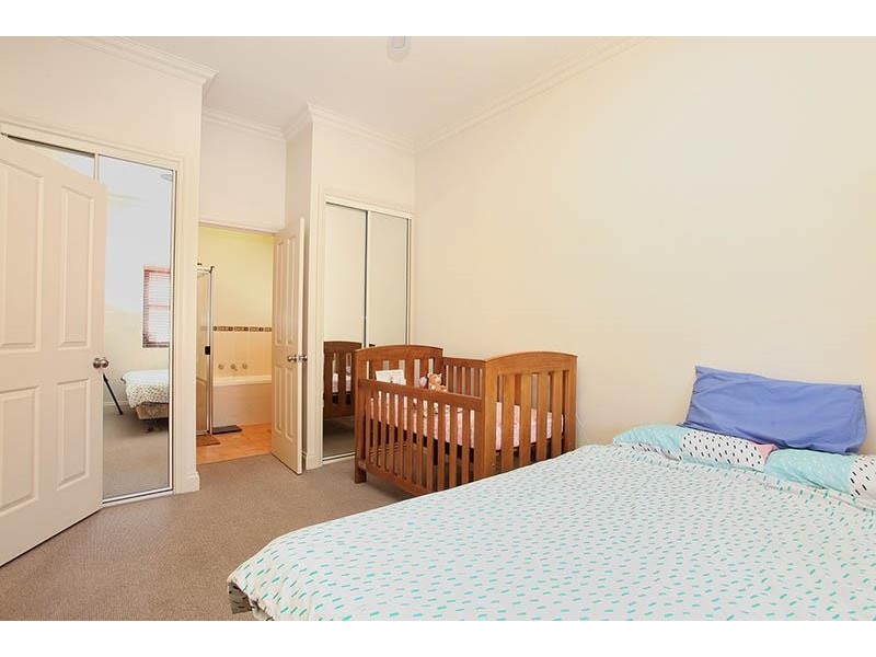 4 Antigua Court, Mawson Lakes SA 5095