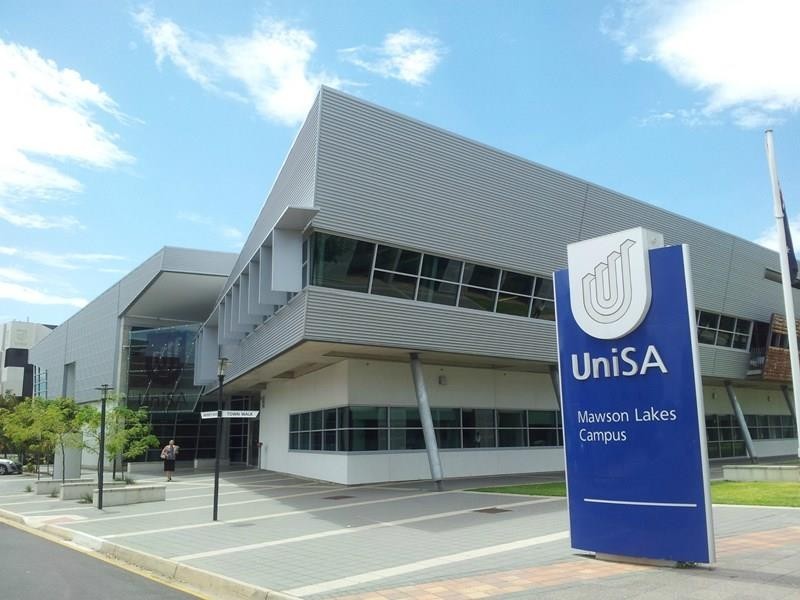 4 Antigua Court, Mawson Lakes SA 5095