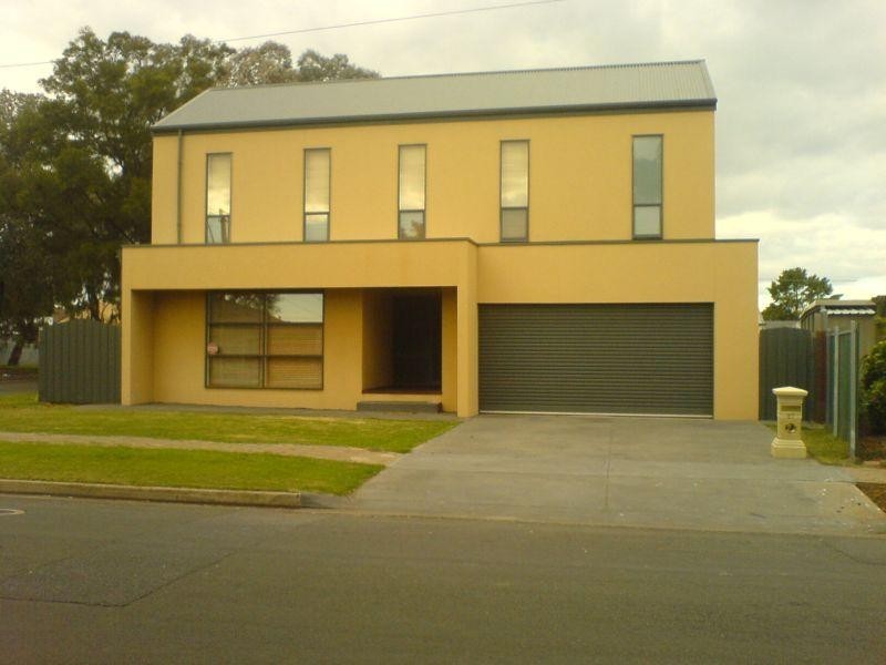27 Wyatt Rd, Parafield Gardens SA 5107
