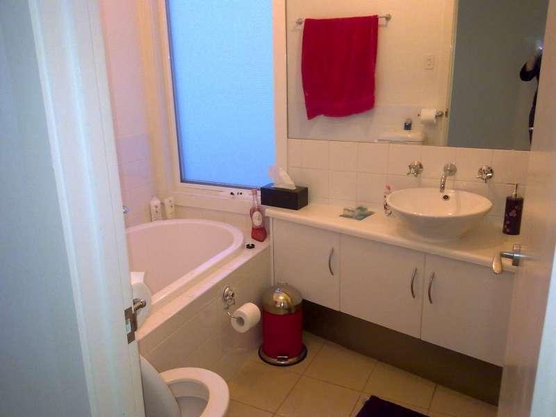 27 Wyatt Rd, Parafield Gardens SA 5107