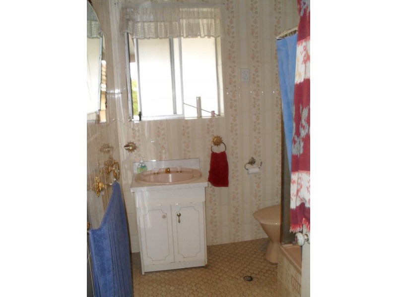 18 Bristol Ave, Enfield SA 5085