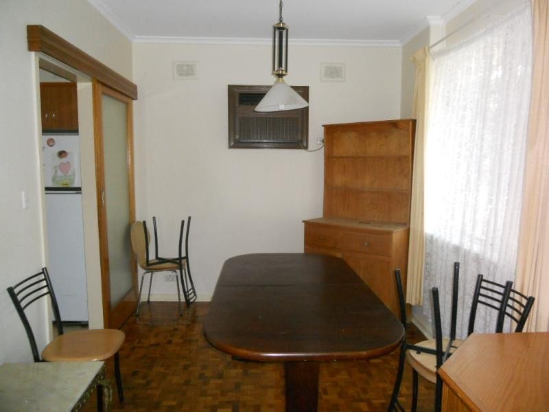 19 Whinnen St, St Agnes SA 5097