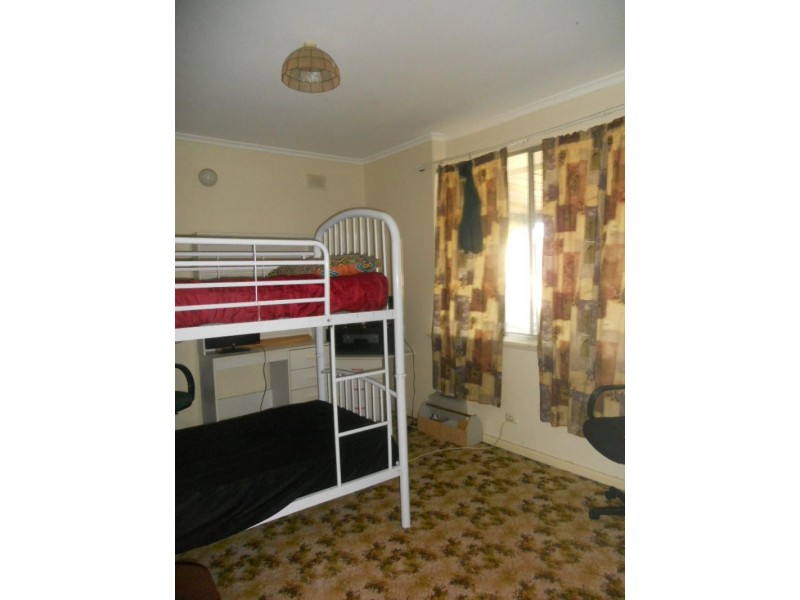 19 Whinnen St, St Agnes SA 5097