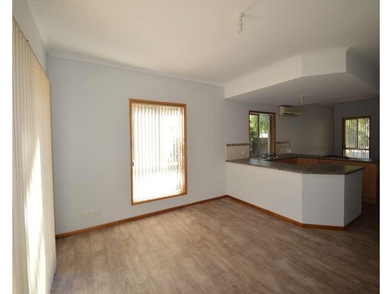 1 Cradock Terrace, Taperoo SA 5017