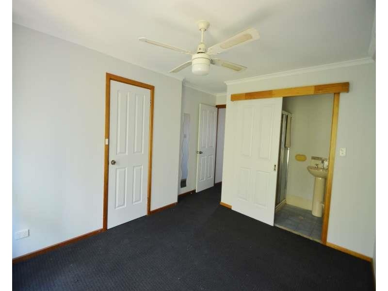 1 Cradock Terrace, Taperoo SA 5017