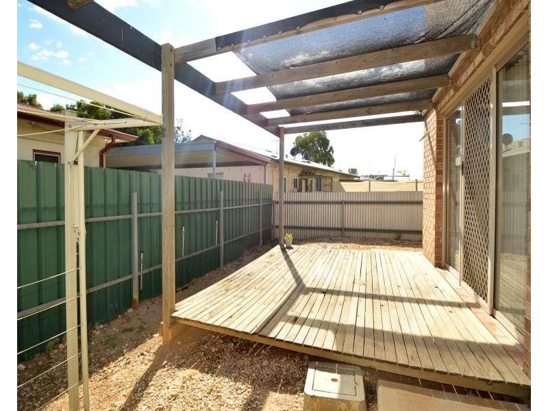 1 Cradock Terrace, Taperoo SA 5017