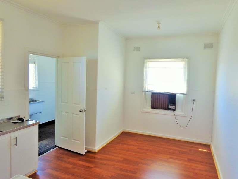 17 Appleshaw St, Elizabeth Vale SA 5112