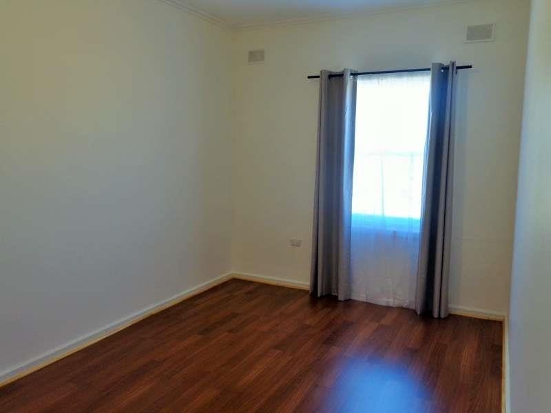 17 Appleshaw St, Elizabeth Vale SA 5112