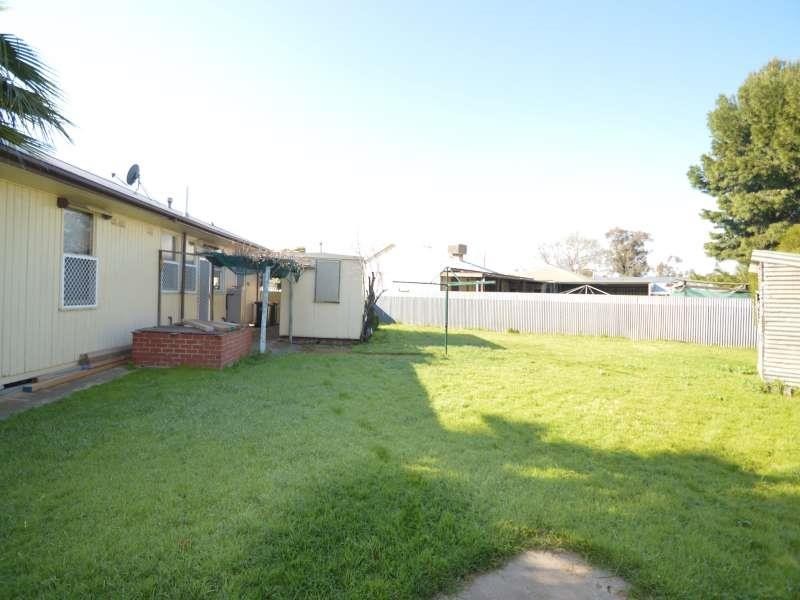 11 Sunnybrea Ave, Kilburn SA 5084