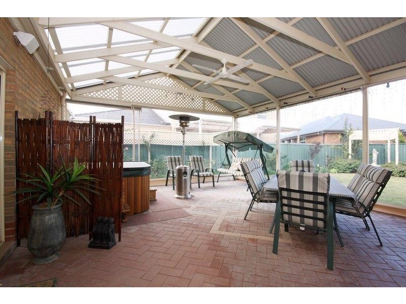 3 Grenada Ct, Mawson Lakes SA 5095