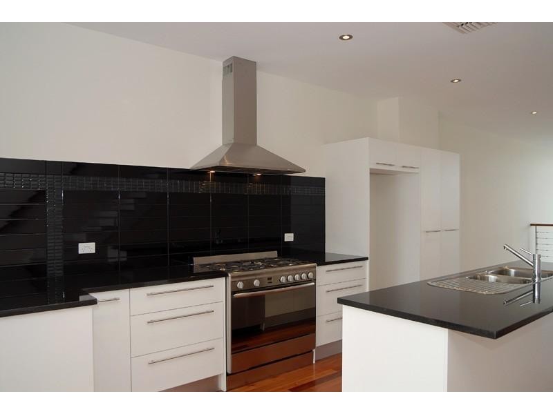 3 Azores Ct, Mawson Lakes SA 5095