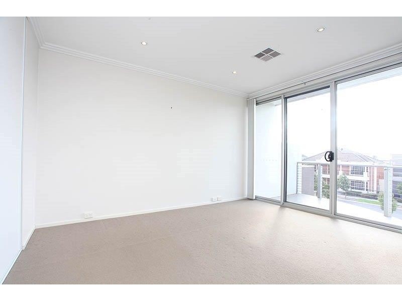 3 Azores Ct, Mawson Lakes SA 5095