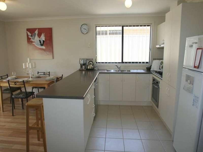 30A Warren Rd, Para Hills West SA 5096