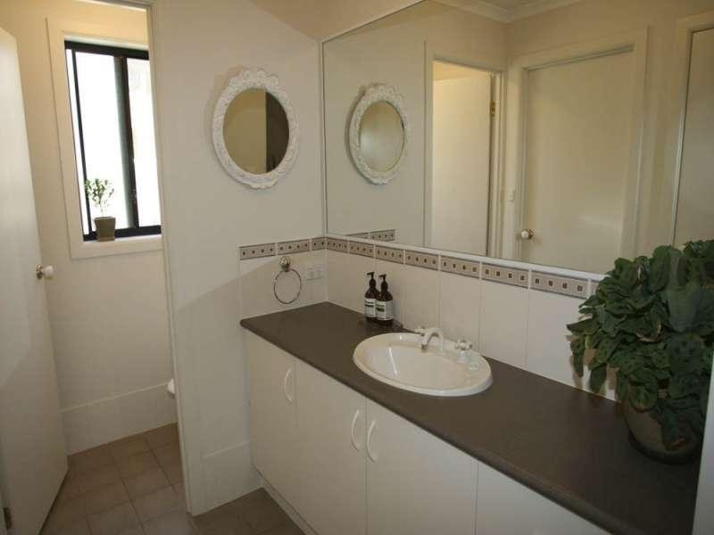 30A Warren Rd, Para Hills West SA 5096