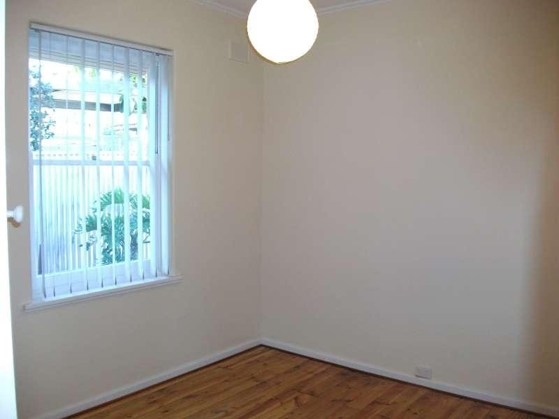 10 Deakin  Street, Blair Athol SA 5084