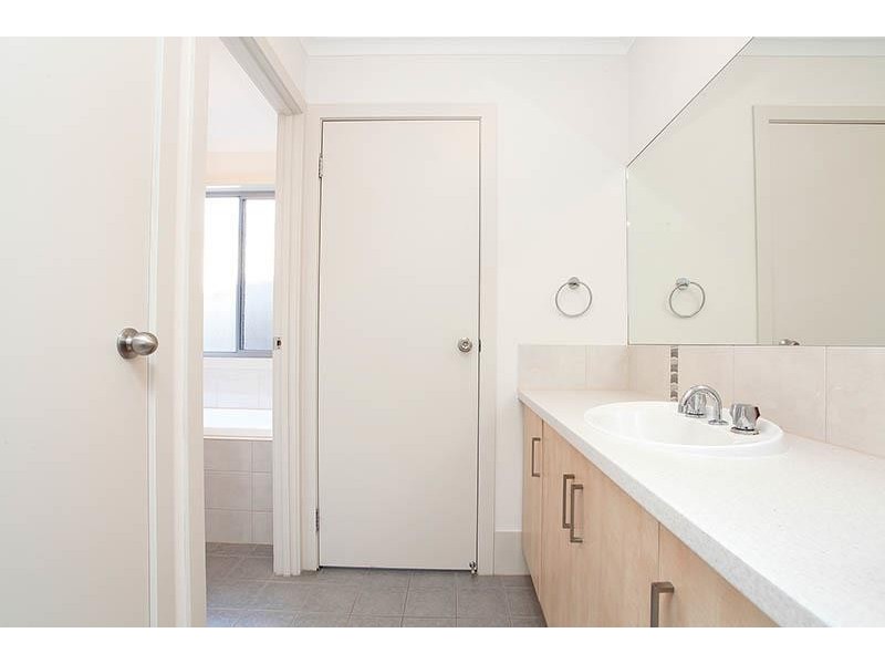 10 Austral Avenue, Clearview SA 5085