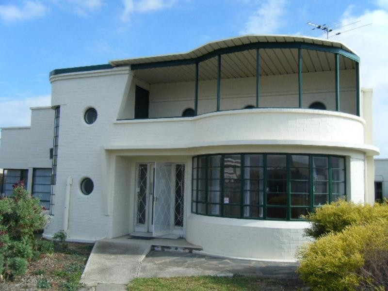 202 Findon Rd, Findon SA 5023