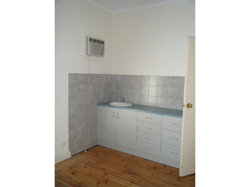 202 Findon Rd, Findon SA 5023