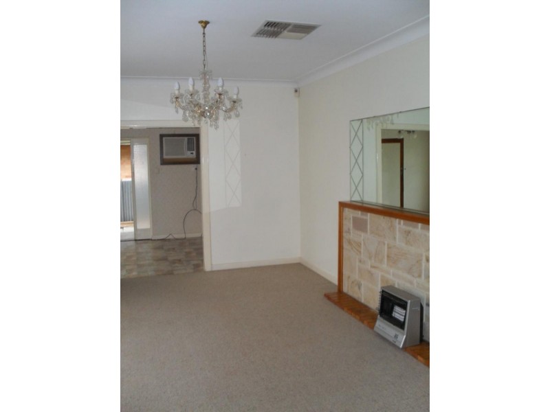 5 Winston Cres, West Beach SA 5024