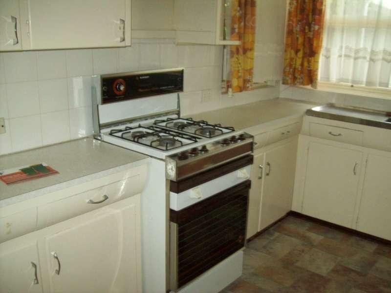 5 Winston Cres, West Beach SA 5024