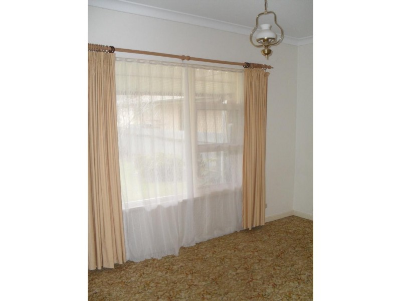 5 Winston Cres, West Beach SA 5024