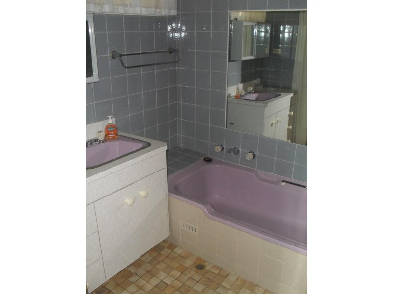 5 Winston Cres, West Beach SA 5024