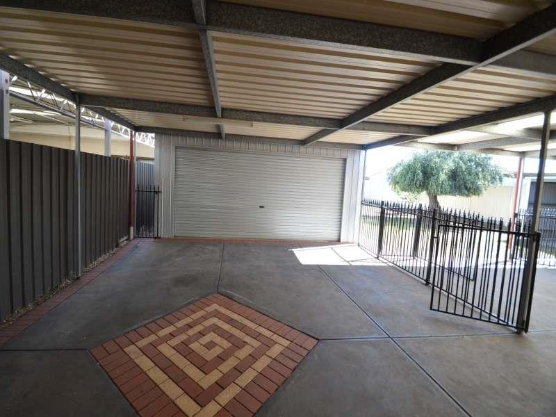 290 Tapleys Hill Rd, Seaton SA 5023