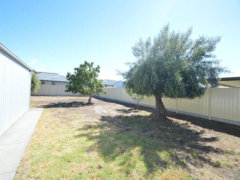 290 Tapleys Hill Rd, Seaton SA 5023