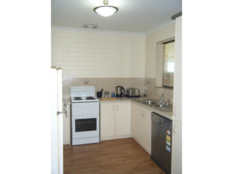 2/40 Byron Ave, Clovelly Park SA 5042