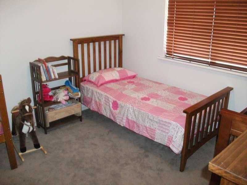 8 Leicester Ave, Kilburn SA 5084