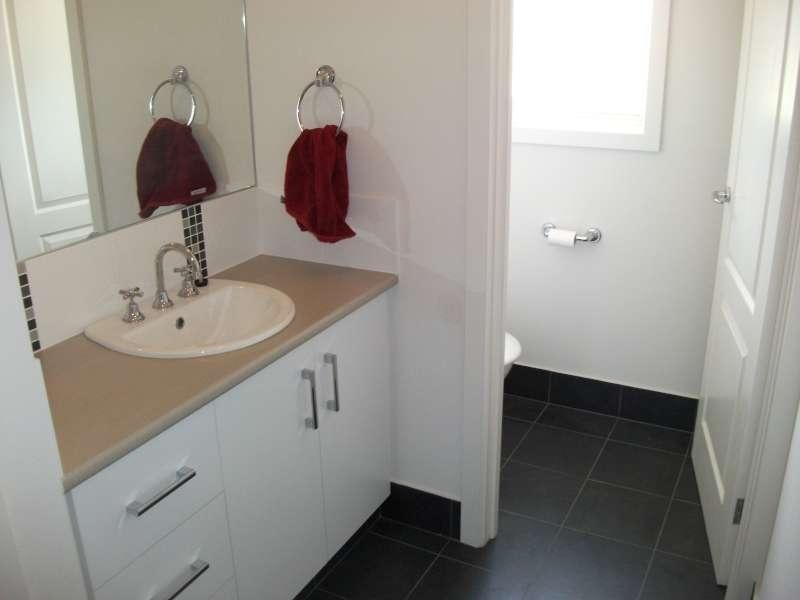 8 Leicester Ave, Kilburn SA 5084