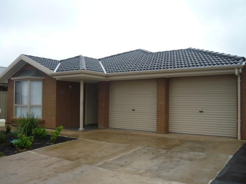 61 Strathaird  Bvd, Smithfield SA 5114